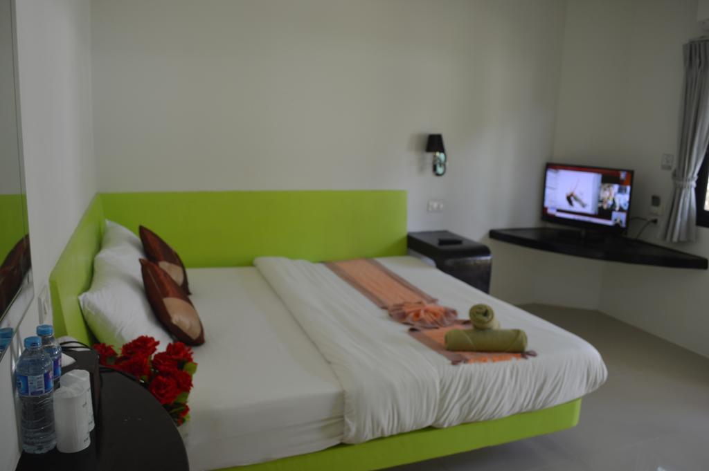 Harmony Bed & Bakery Bed & Breakfast Ко Липе Стая снимка
